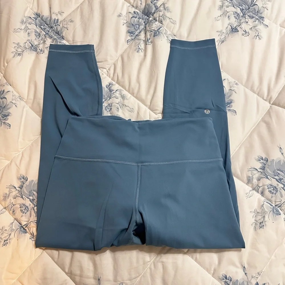Lululemon wunder train contour leggings - Picture 2 of 3